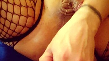 Tranny's Passionate Anal Promise Fulfilled