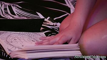 Watch leana and mandy get fucked!