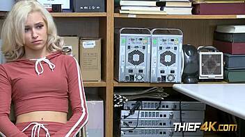 Ditzy Kiara learns to suck the officer's big cock at work