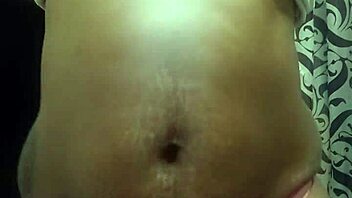 Naejae showing off her sexy stretching moves.