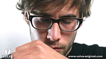 Aromatic pussy juice drips in hardcore pussy fucking