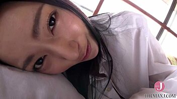 旅馆早晨与美丽的三田结衣女上位骑乘