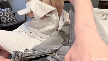 Nevlastní máma mě přistihla, jak ji sleduju ve sprše v našem společném hotelovém pokoji