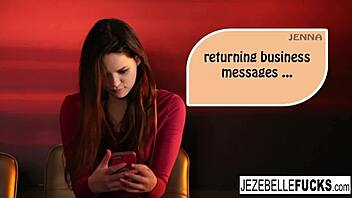 brunette milf sexts with lesbian for oral session