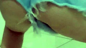 casadinha isis sedutora tempts with charm