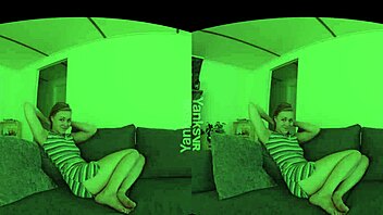 Ugh, tarkoitan vetää blondia leikkimään leluilla pillussaan!