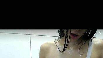 Young Teen Fingers Her Wet Pussy Hard!