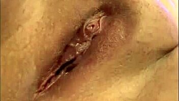 cosplayer with blue hair feels so horny what now