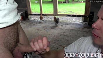 I begged this boy to take my dick raw, switching from condom to bareback in gay encounter.