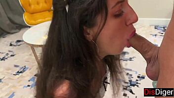 Fanget hushjelpa som slakker, så jeg boret ræva hardt