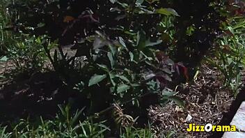 Jizzorama: Girlfriend Loves Giving Blowjobs in Public Outdoor Settings