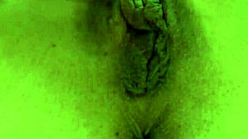 American teen's shaved pussy gets close-up attention