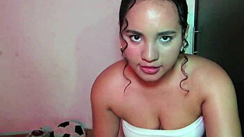 Big tits and deepthroat action in amateur video