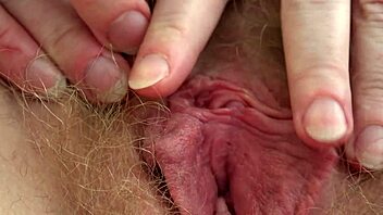 Chubby amateur milf enjoys hairy pussy masturbation