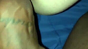 كسها جعان كده بيترجى نيك أكتر