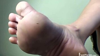 Fetish Footpixies: High Arches and Heels in Foot Fetish Video