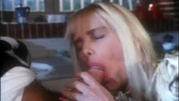 Δεν μπορώ να ξεχάσω τον Rocco να τρυπάει τον κώλο μου και αυτό το vintage oral creampie σε HD