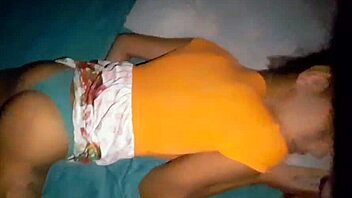 Aliciação em família com padrasto e enteada safada