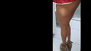 young tight pussy enjoys sex 😍