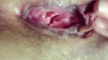 want to see close up pussy play?