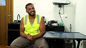 Tais Daeva Pra Vocês Estrelando O Sétimo Episódio Do Encanador Mais Sortudo Do Brasil O Encanador Humilde