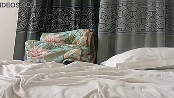 Is this couples' first time sex hot?