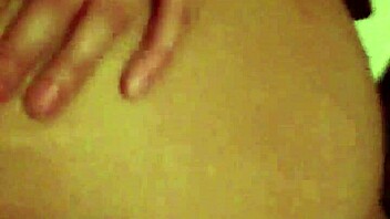 Teen hoe gets stretched in intense session