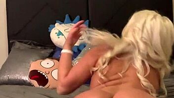 Kristen Kindle's Shaved Blonde Milf Video