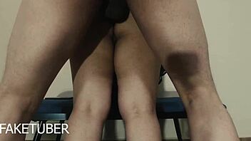 Mostra Essa Bunda Latina Nessa Minissaia Apertada Agora!