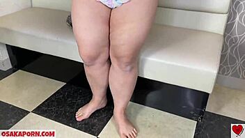 Japanska G-šolja lepota Mimi trese velike sise u divljoj vožnji na Osakaporn kastingu