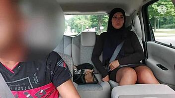 European amateur flashes her boobs and gets fucked by taxi driver