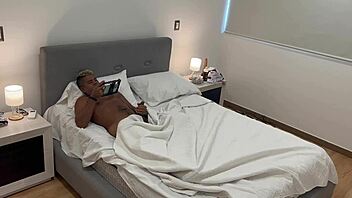 curvy latina stepsister gets creampied by stepbro in sneaky homemade clip