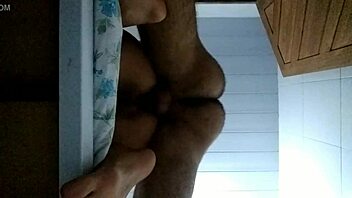 Arrombando o Cuzinho da Minha Noiva Enchi Ele de Porra