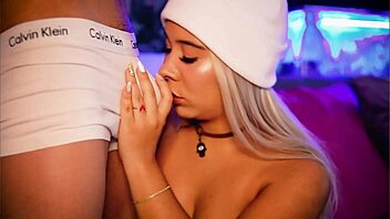 Sexy webcam girl seduces boyfriend's cock live 😏