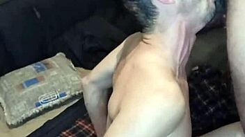 Ensinando O Professor A Gemer No Pelo