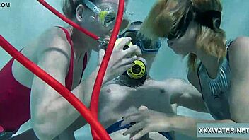 Underwater blowjob turns into mutual pleasure