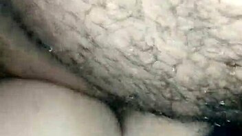 White girl with big ass endures well-endowed guy! 😏