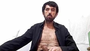 PAU GRANDE DE 25 CM EMPINADO JORRANDO LEITE!