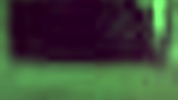 Hun elsker den store svarte kukken så mye