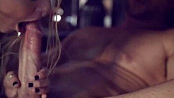 a college teen explores campus life with friends.