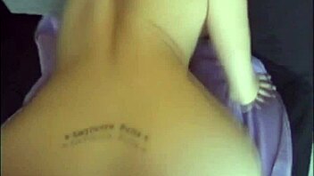 أخ غير شقيق يائس يشبع شهوة أخته الساخنة