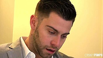 스텝맘 인디아 서머가 스텝슨의 거대한 자지를 쉽게 올라타