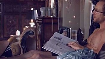 a college teen explores campus life with friends.