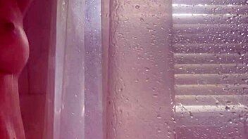 Mistress Danie Showers With Toy