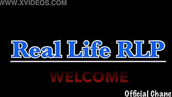 Сводная сестра Сьюзи доминирует с римджобом и глубоким минетом в реальном порно