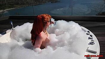 Reds Sizzling Sun Drenched Finger Fuck