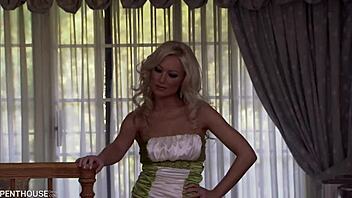 Brooke Banners' wet twat fingered by horny blonde