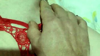 How does the skinny long-haired novinha moan on my cock with wet tight pussy?