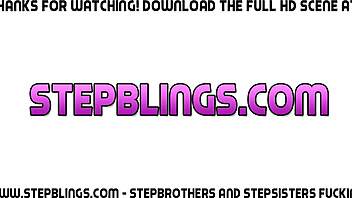 Stedsøstre rider orgasme-massage maskine til vild nydelse