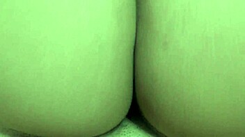 Mature with big tits gives me her big ass